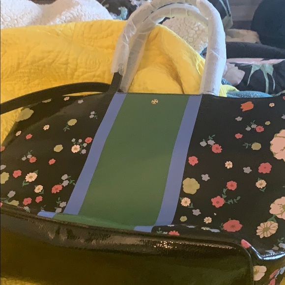 Tote - Picture 3 of 4